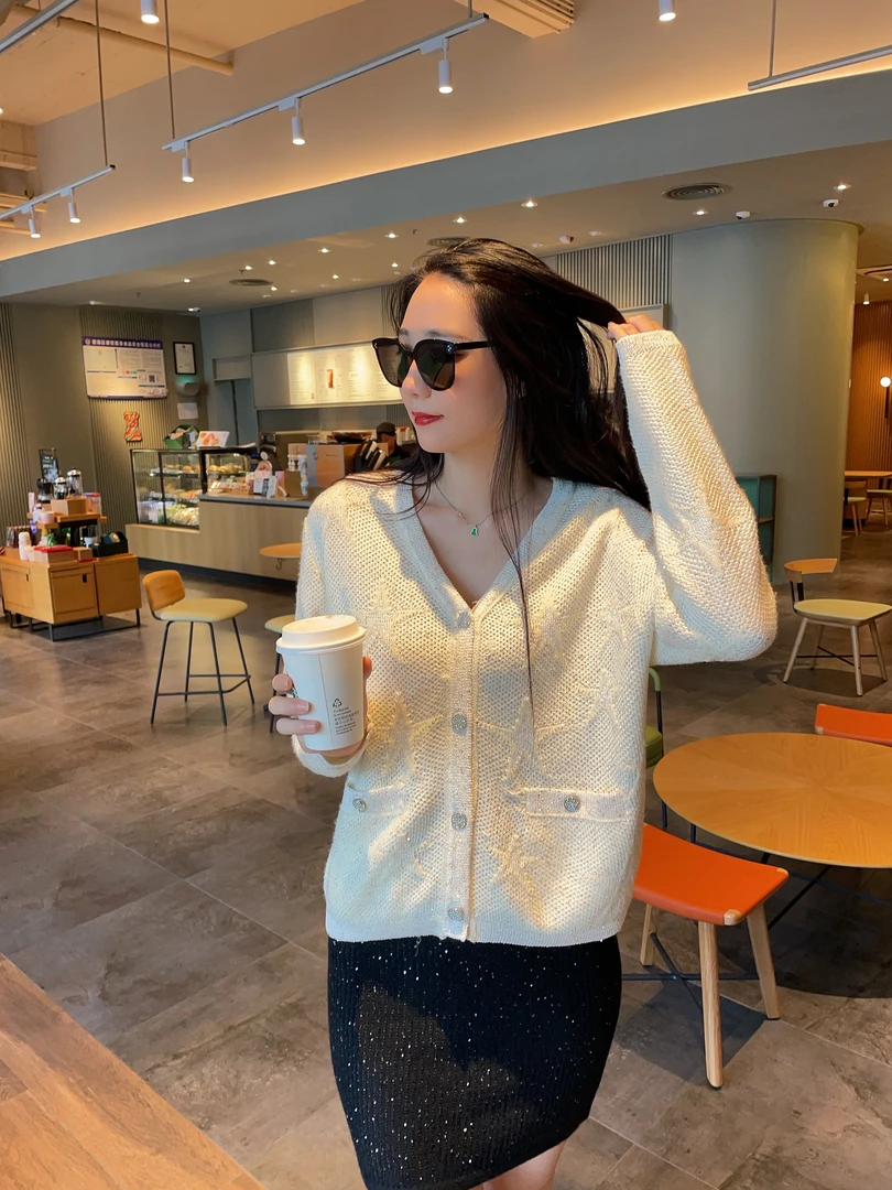 20秋冬款长袖V领针织显瘦百搭慵懒气质风可机洗小香风针织衫