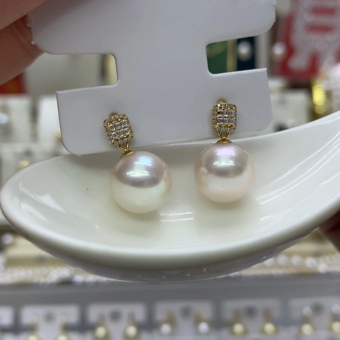 淡水珍珠18K金镶嵌耳饰