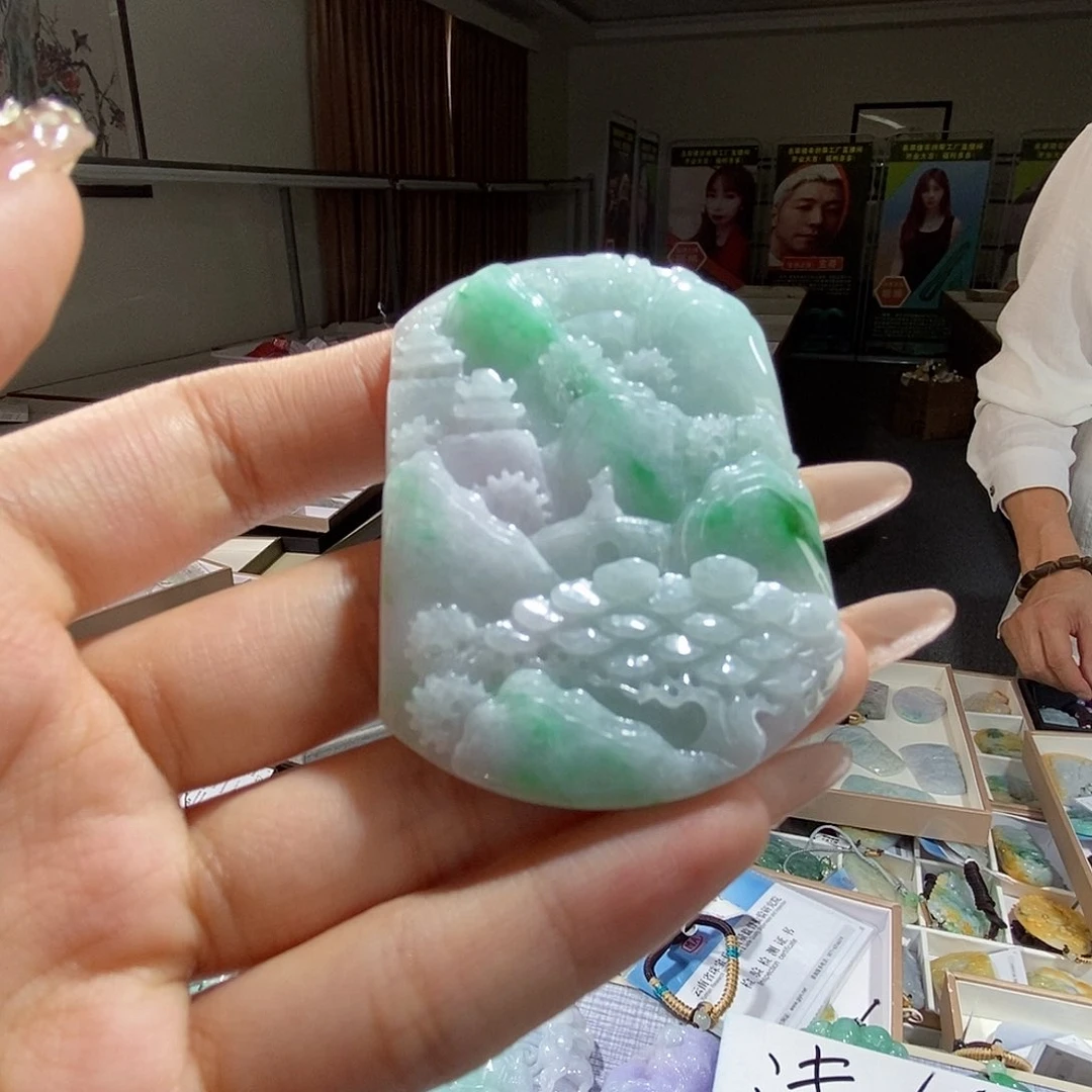 翡翠未镶嵌颈饰翡翠