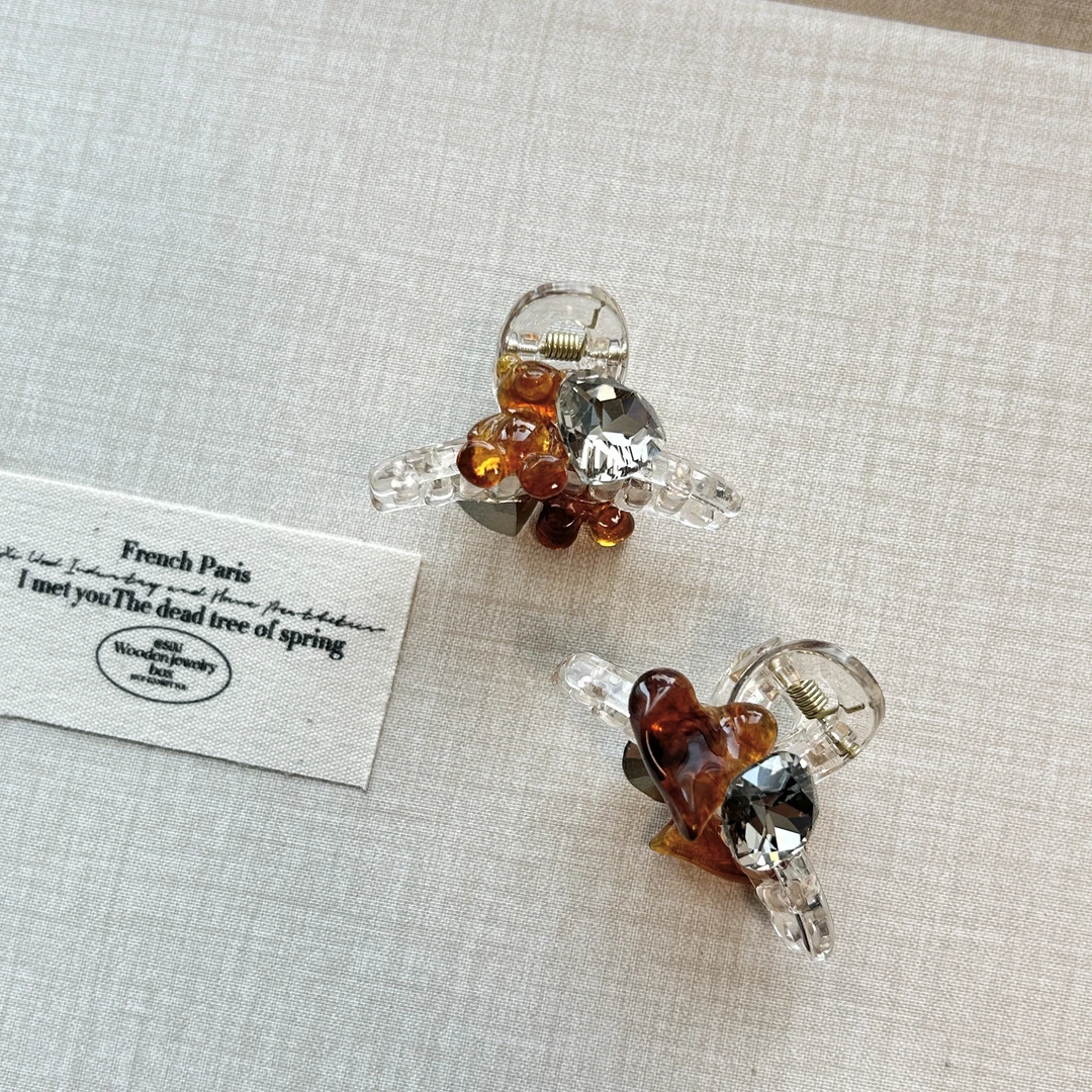 韩国博主网红气质春夏甜美迷你同款爆款果冻小熊对夹抓夹透明简约