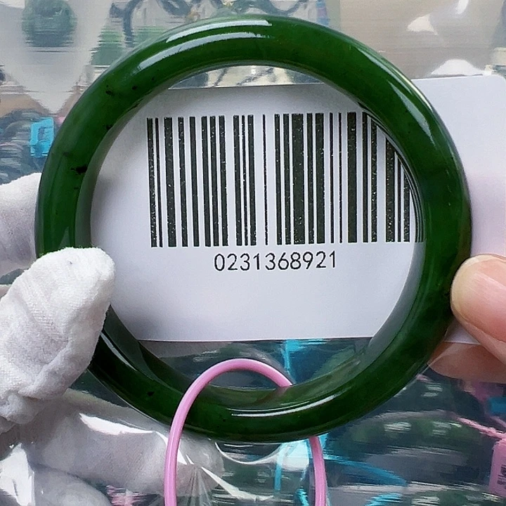 未镶嵌手镯和田玉包容63