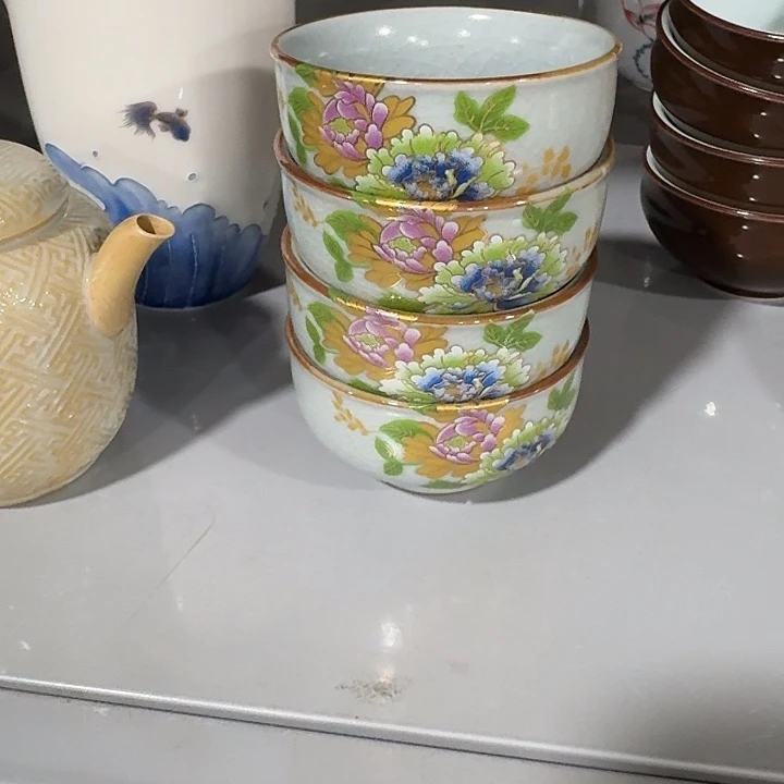 主人杯一个，瓷。。。主人