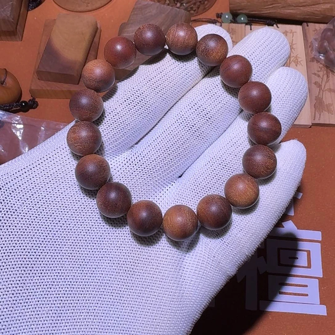 檀香木1.2×17颗满结油微瑕疵