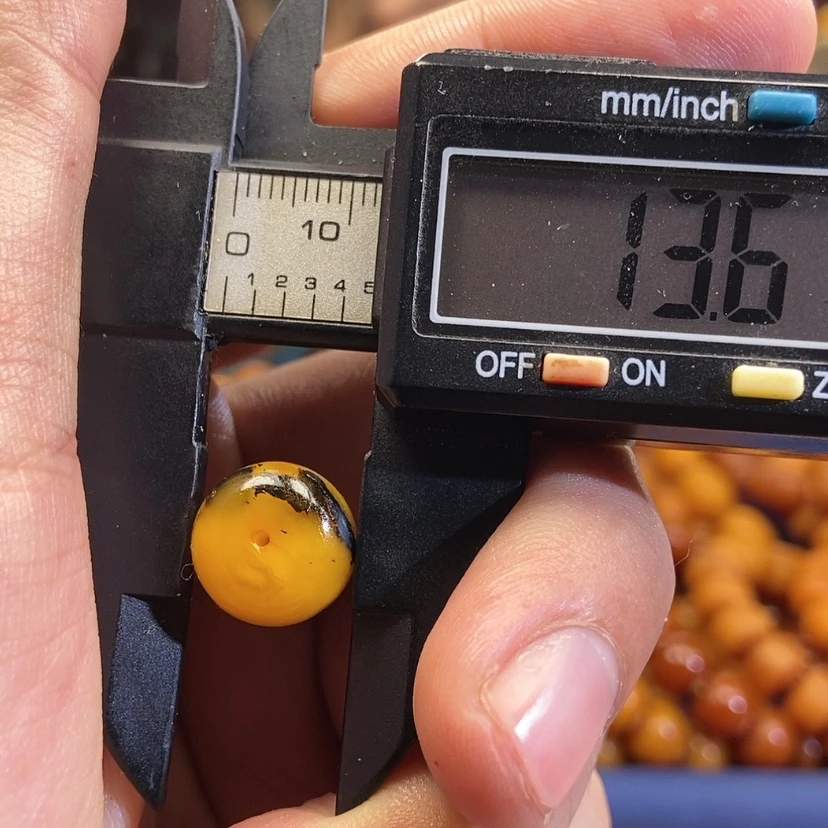 【闪购商品】蜜蜡未镶嵌珠宝奇石