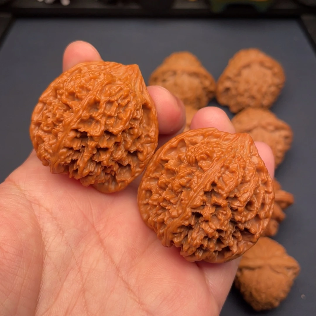 文玩核桃把件全品无修41红皮毕业满天星