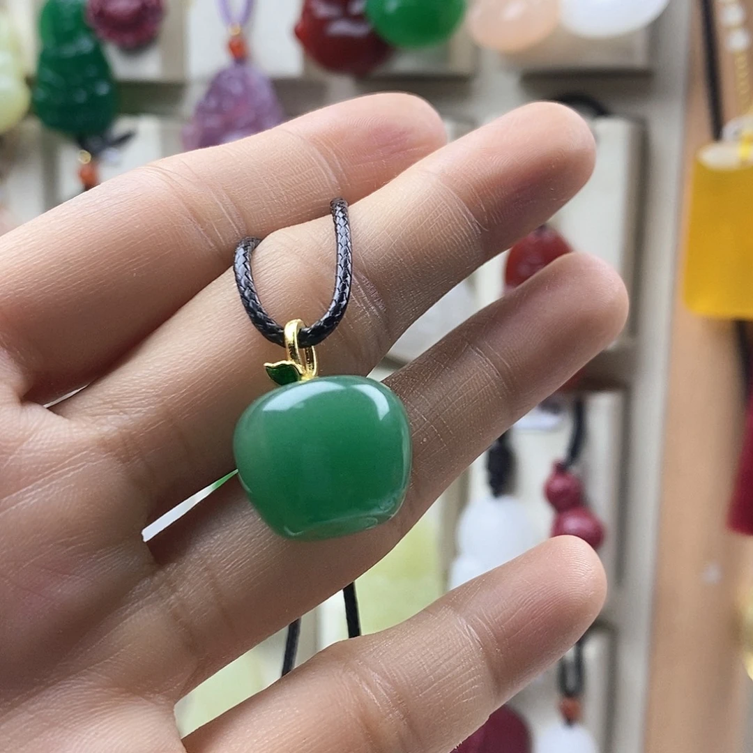 苏***苏颈饰未镶嵌石英质玉