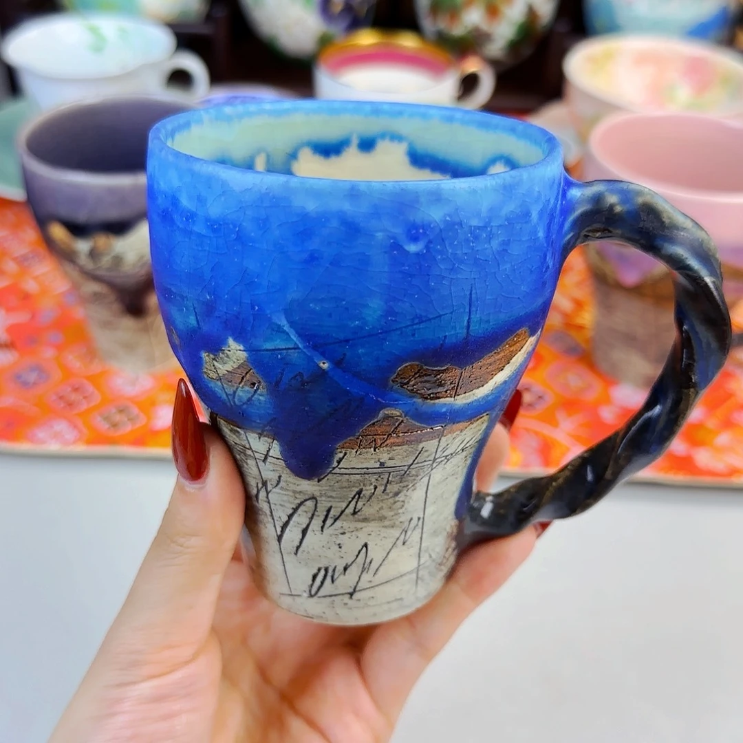 他家茶具瓷器真美！