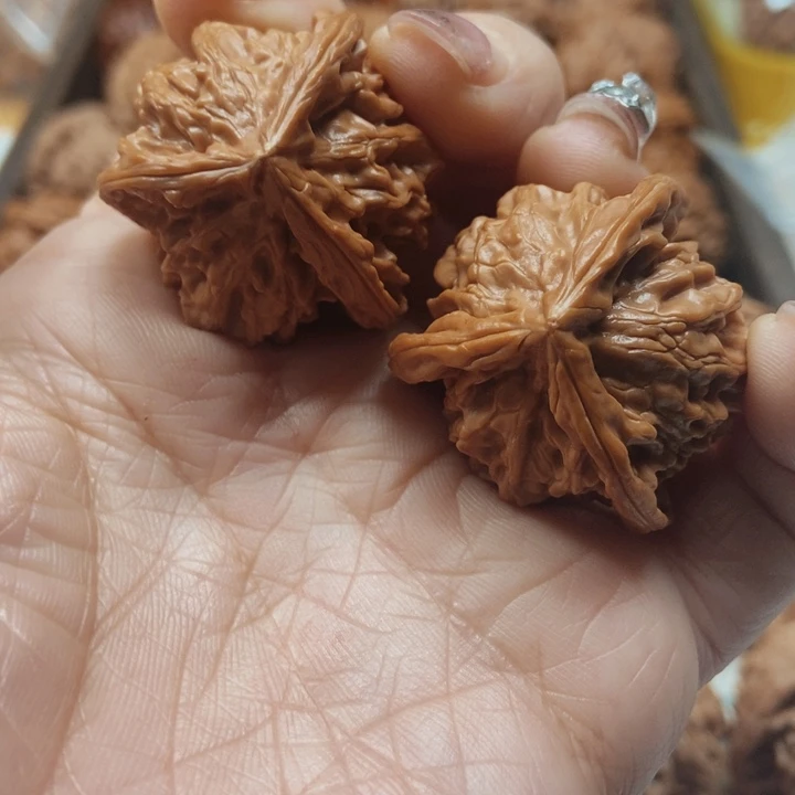 文玩核桃吊坠盘山