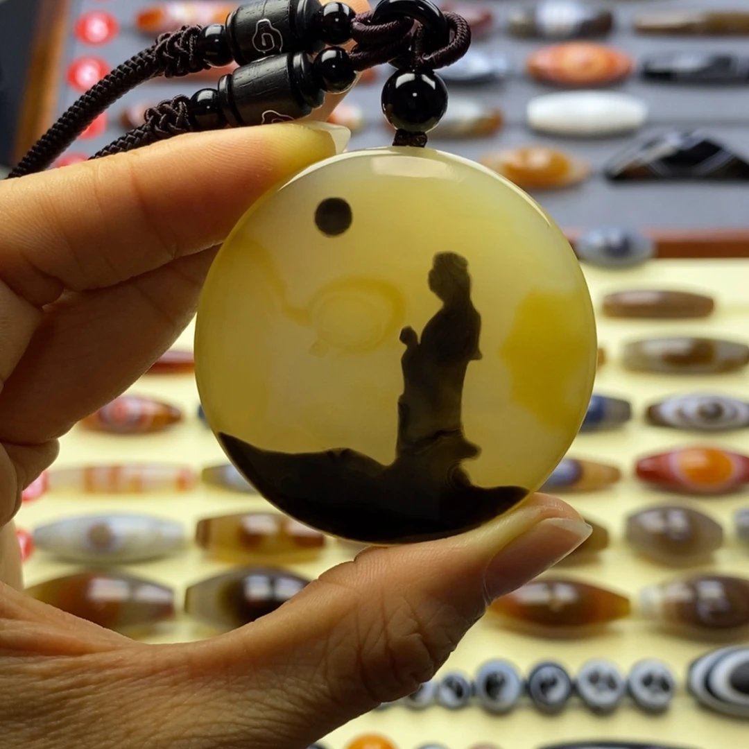 常***乐未镶嵌玛瑙/玉髓珠宝半成品