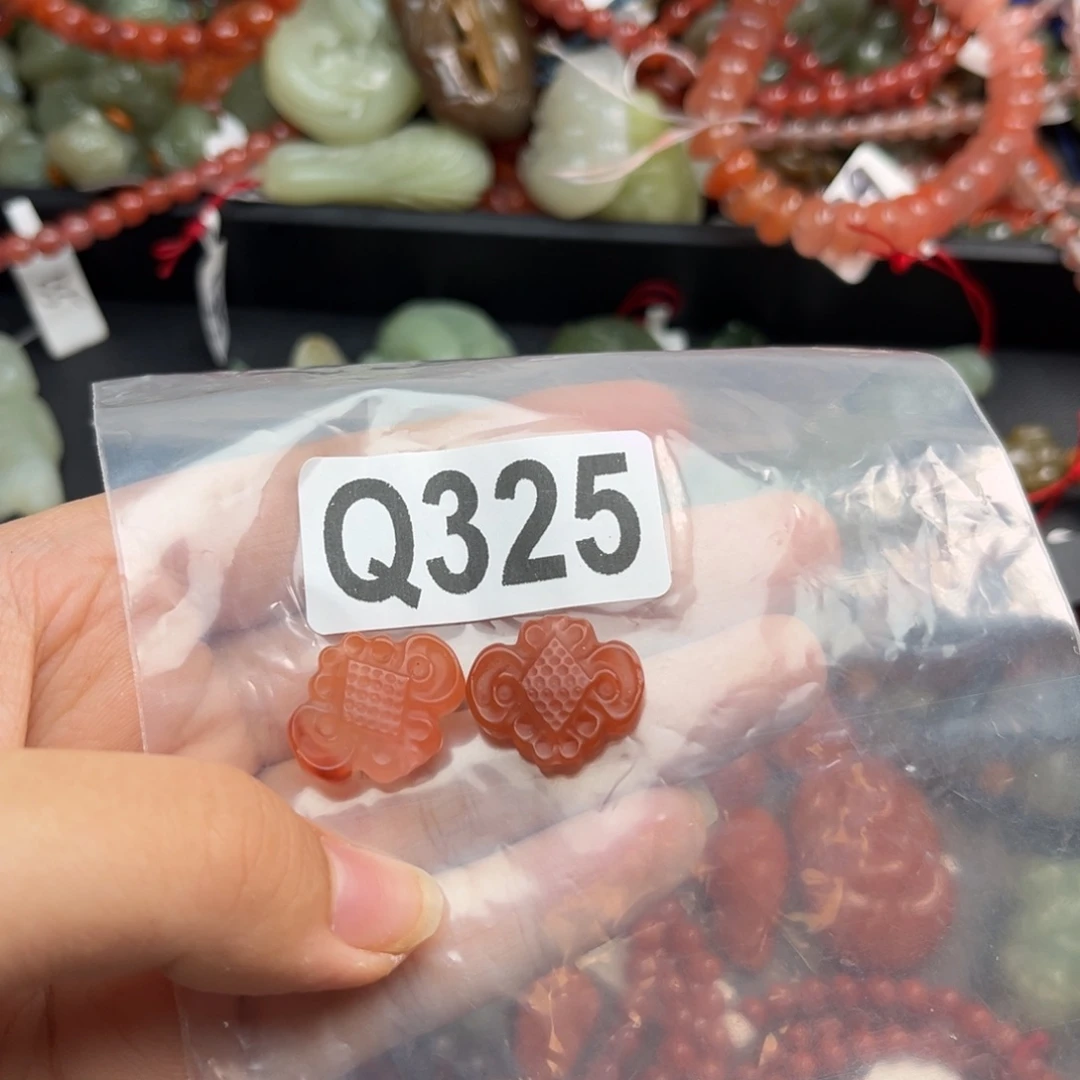 南红玛瑙未镶嵌珠宝奇石