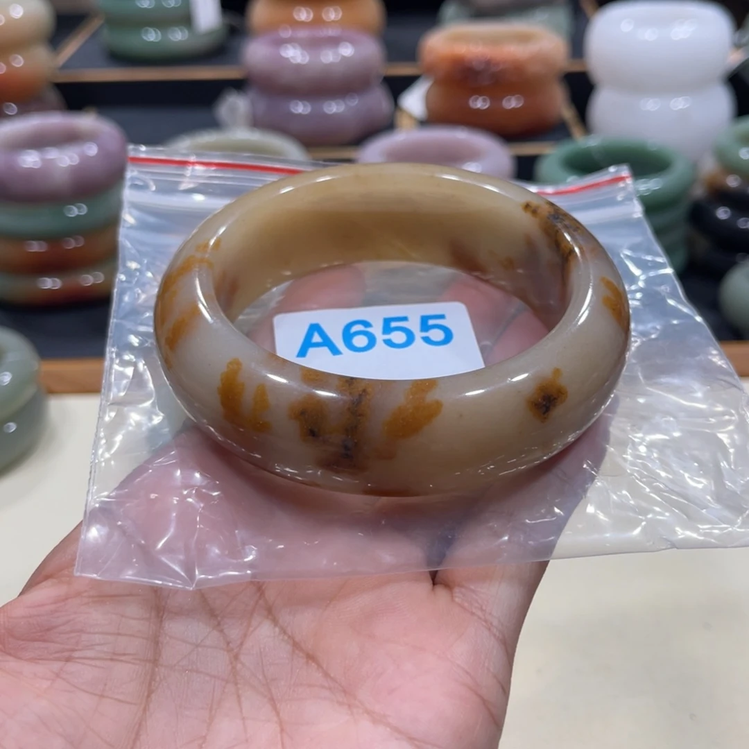 石英岩玉手镯未镶嵌懒*洋