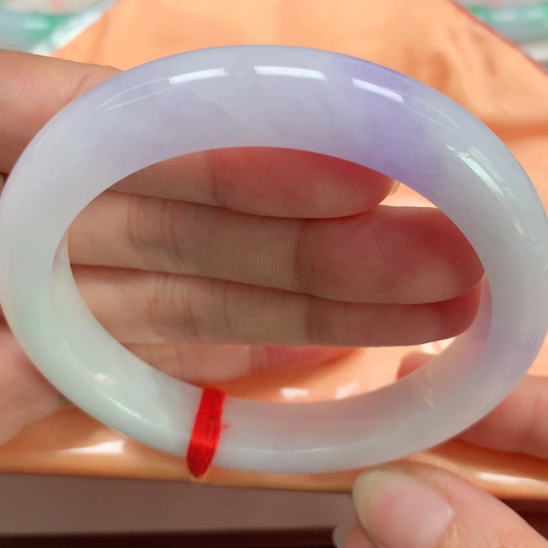 翡翠未镶嵌手镯白底紫色