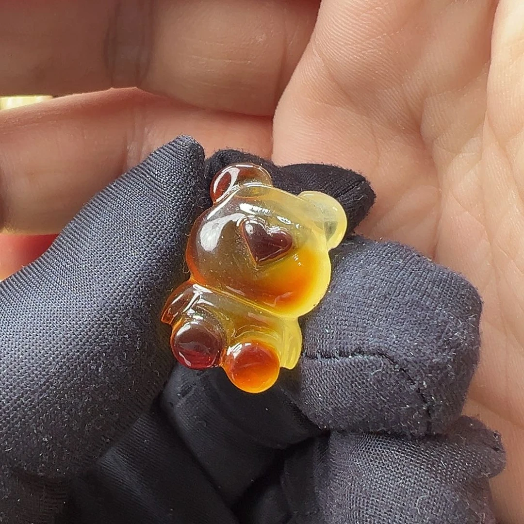 未镶嵌颈饰蜜蜡蜜蜡吊坠2.2克