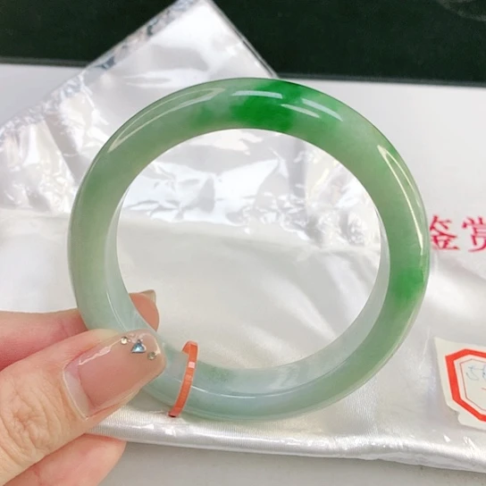 翡翠手镯未镶嵌天然翡翠A货448