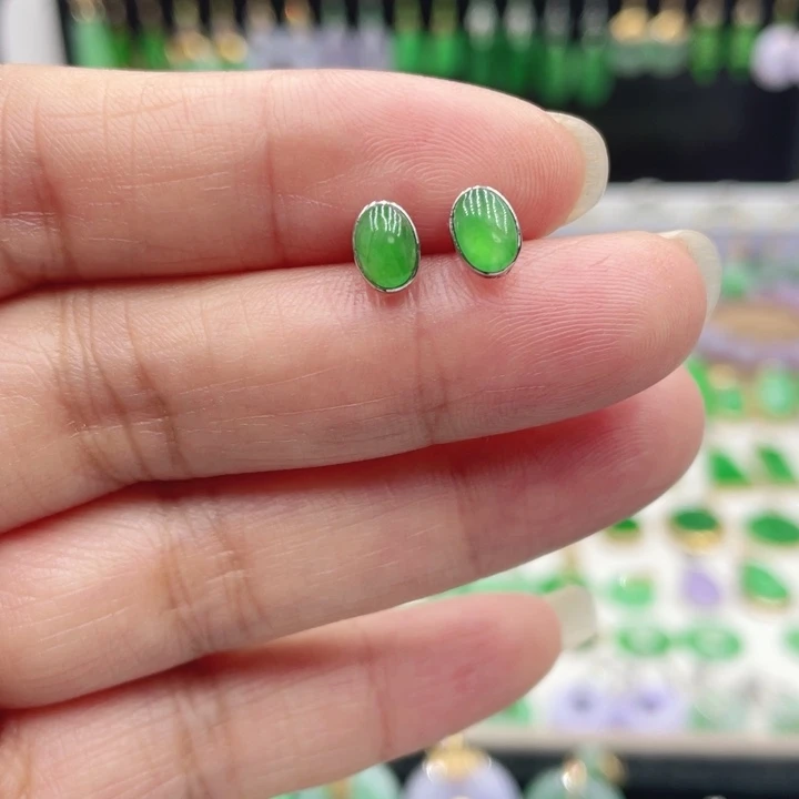 翡翠18K金镶嵌耳饰