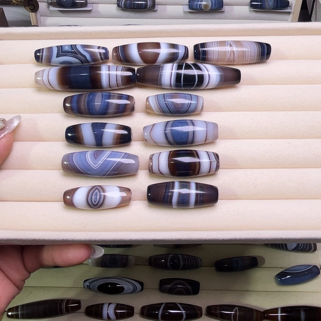 q***n玛瑙/玉髓未镶嵌颈饰