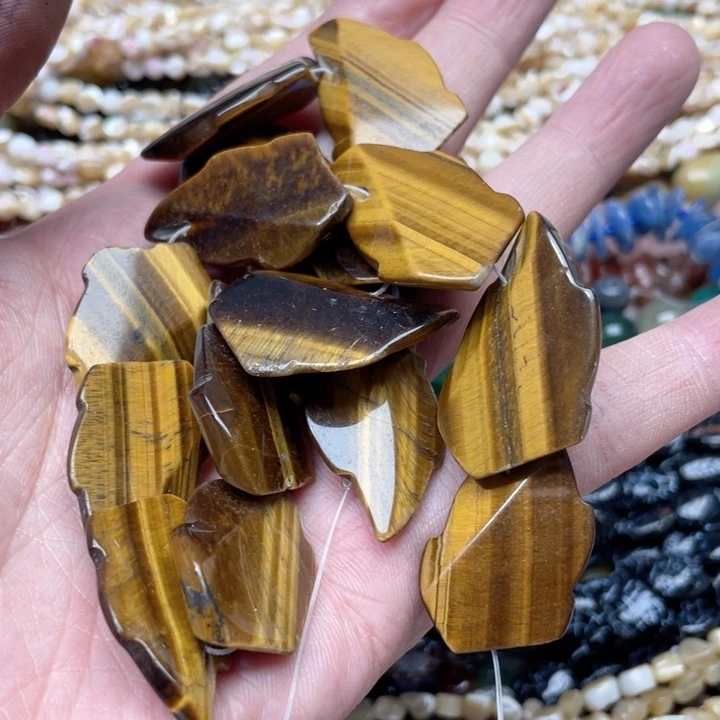 玛瑙/玉髓合金珠宝半成品一条黄虎吊坠