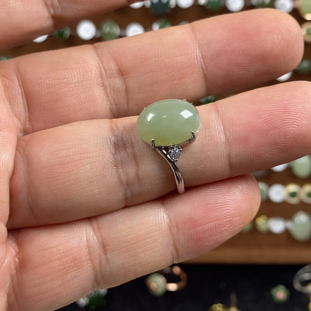 和田玉（青白玉）戒指合金