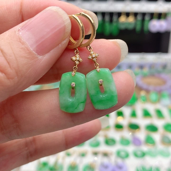 翡翠18K金镶嵌耳饰