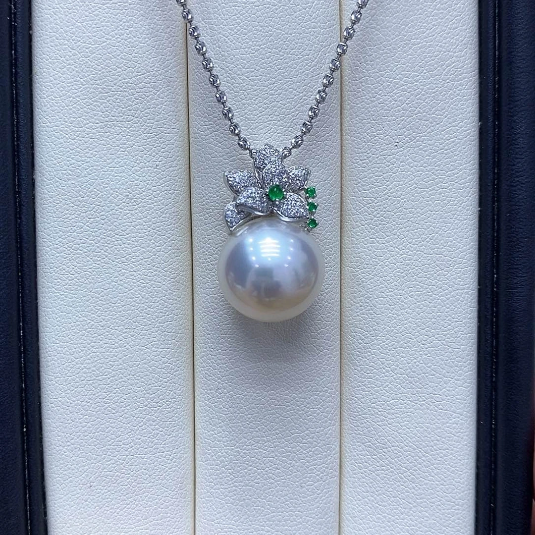吊坠(不含链)18K金镶嵌海水珍珠近15点位澳白