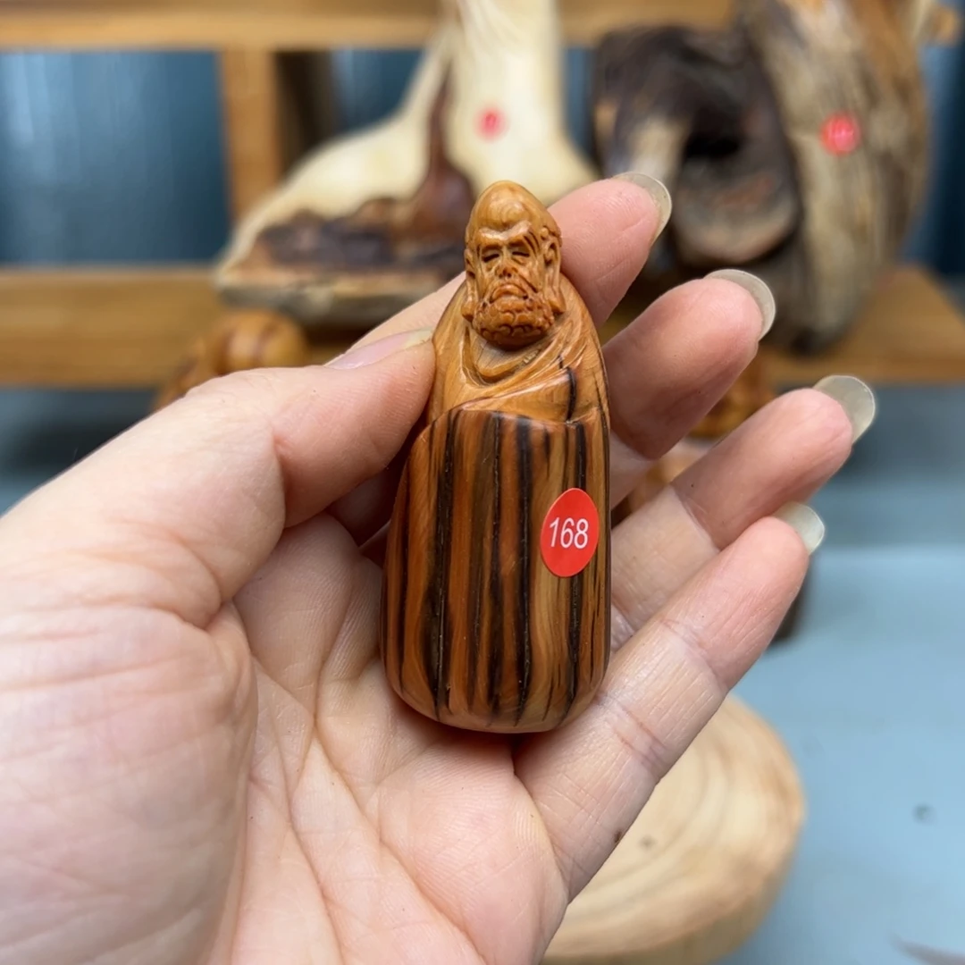 小***事木崖柏木摆件手把件