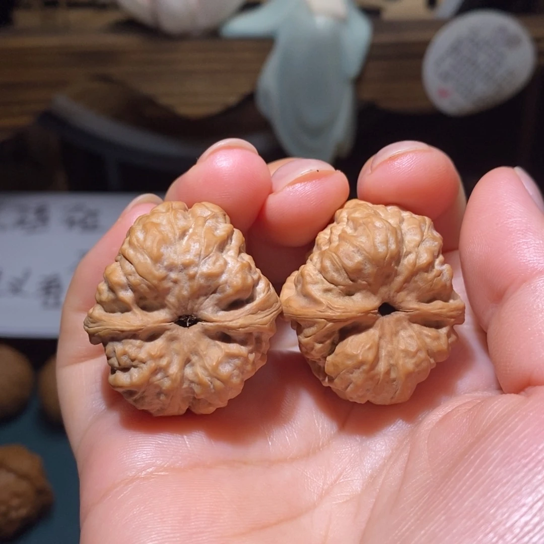 舒***)文玩核桃吊坠32蛙蛙微瑕