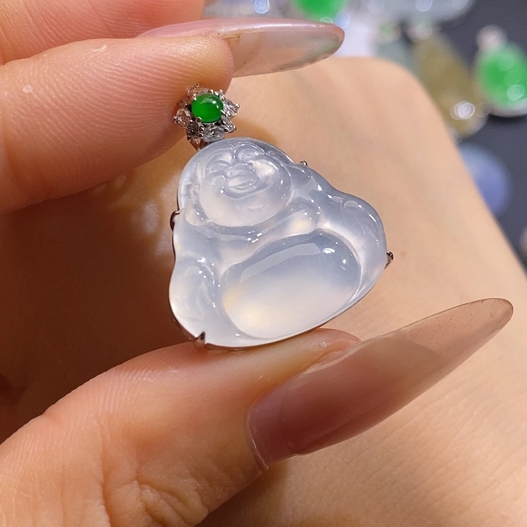 翡翠18K金镶嵌颈饰佛