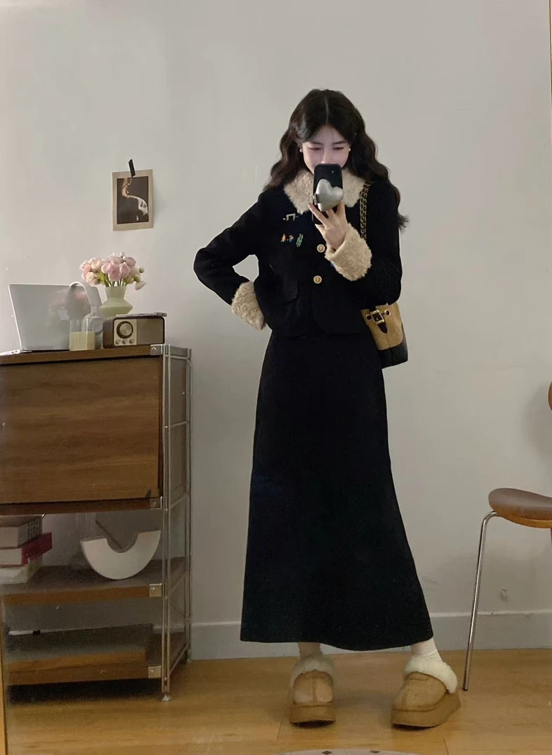 大码秋冬时尚高级感撞色刺绣加厚灯芯绒外套+遮肉显瘦半身裙套装