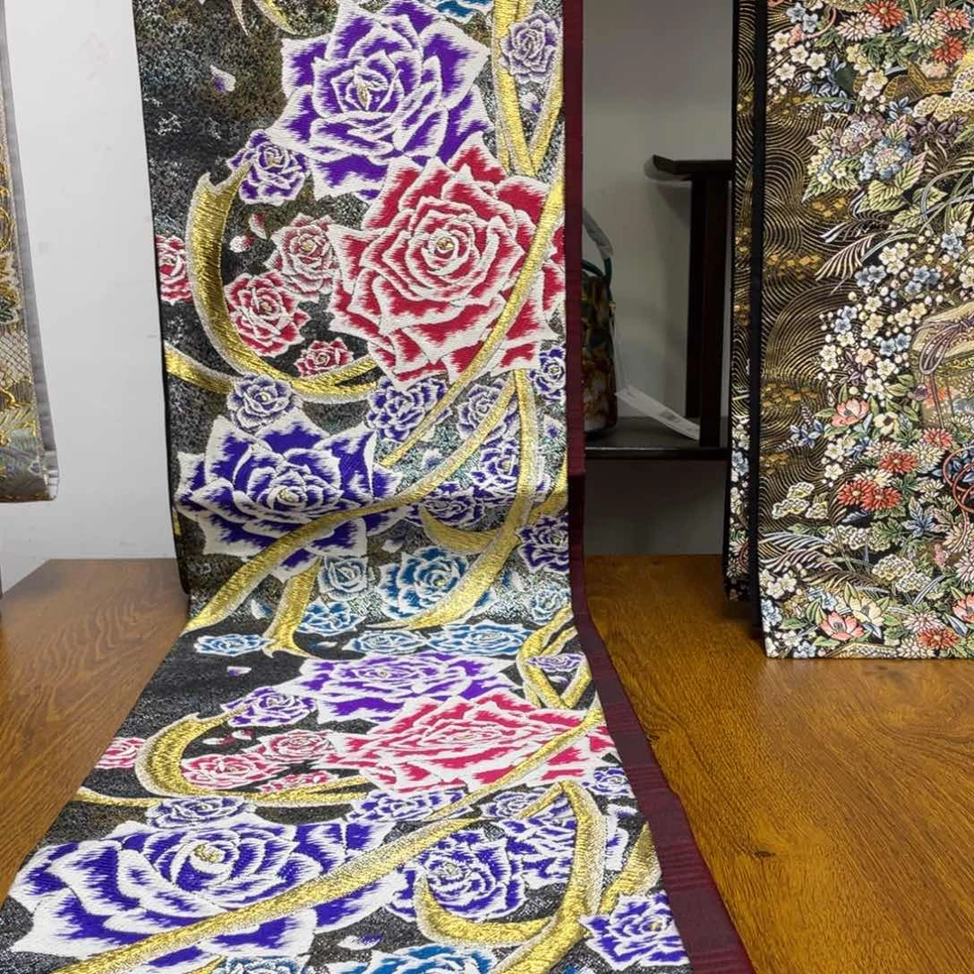 织绣织锦缎，织锦缎