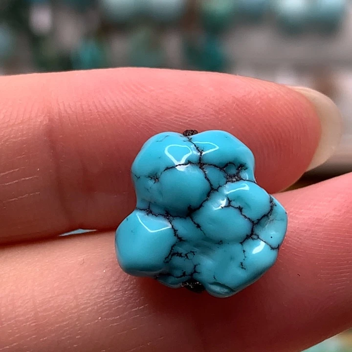 绿松石未镶嵌原矿