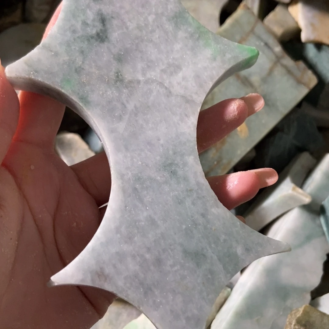 翡翠未镶嵌挂件天然翡翠