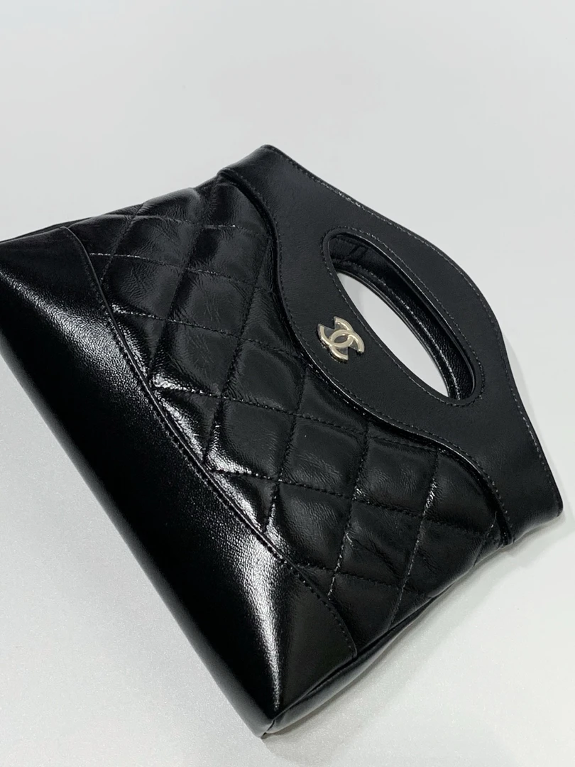 99新 Chanel/香奈儿 24S黑金横版油蜡皮nano 31bag/12339574