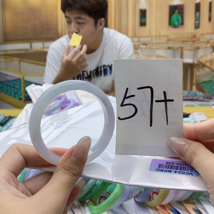 翡翠未镶嵌手镯00009……