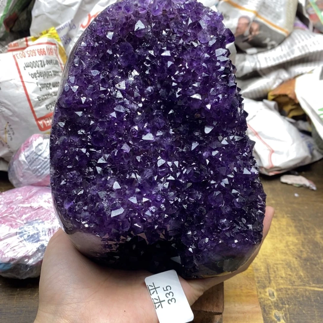 紫晶乌拉圭未镶嵌