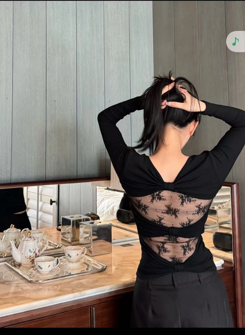 【WRZS】新款 扭结蕾丝拼接长袖打底上衣