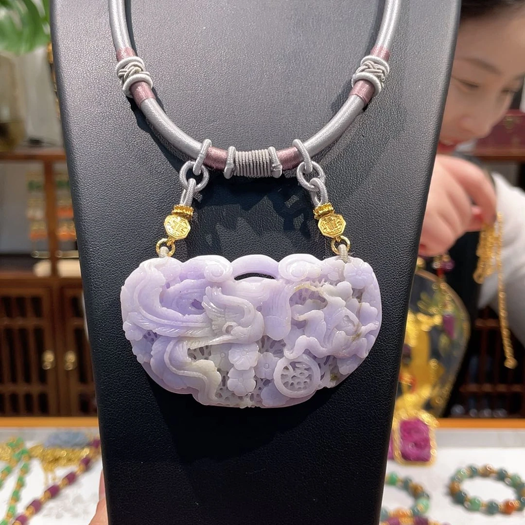 锦纶铁合金吊坠项链