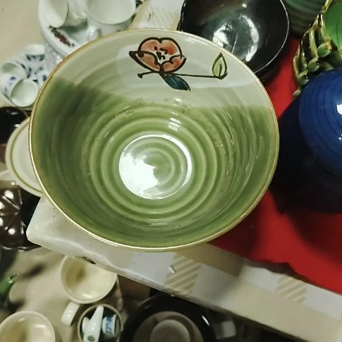 瓷片瓷片，摆件，都有微瑕疵，
