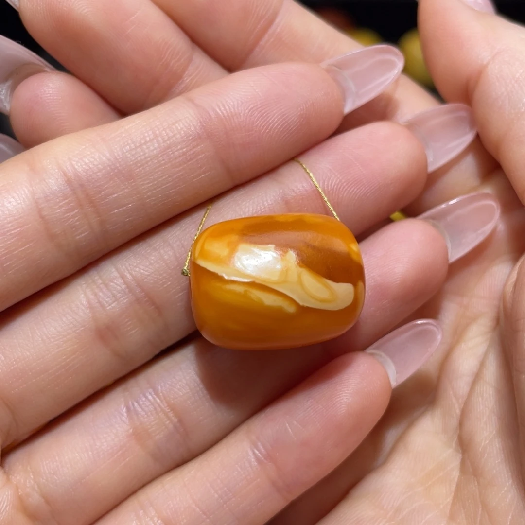 【闪购商品】琥珀裸石未镶嵌桶珠