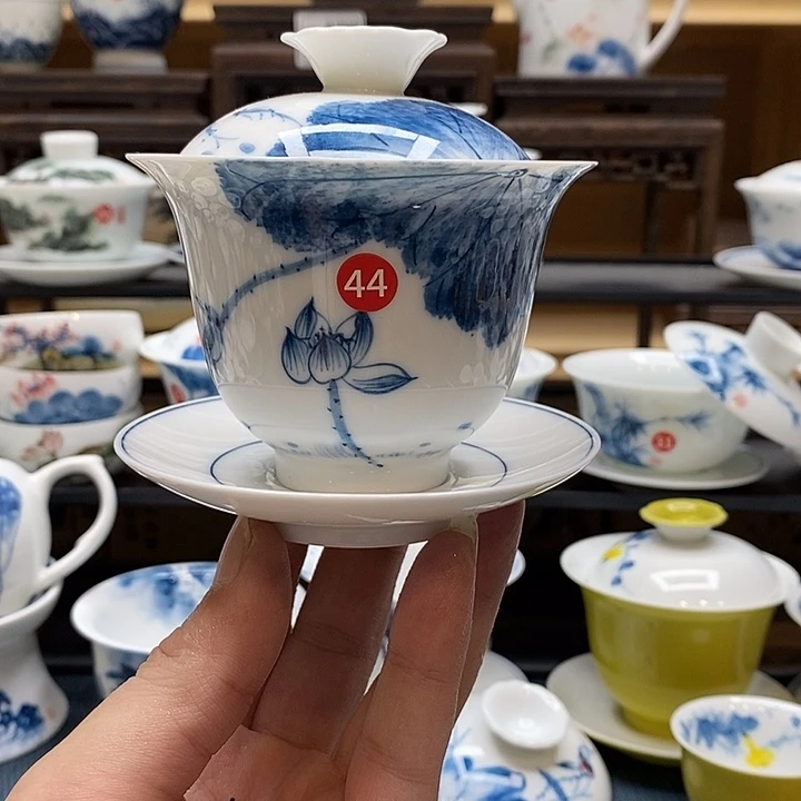 手绘微瑕荷花盖碗