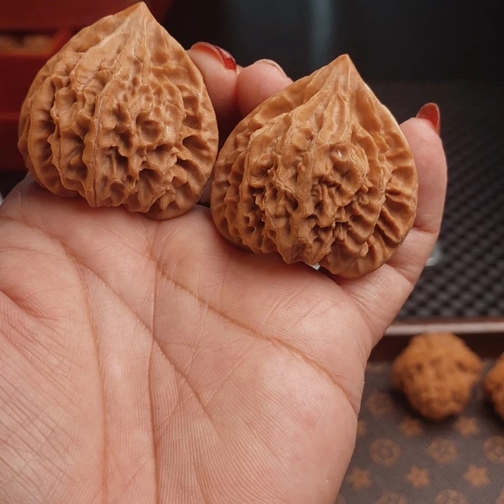 核桃龙门间42尺核桃