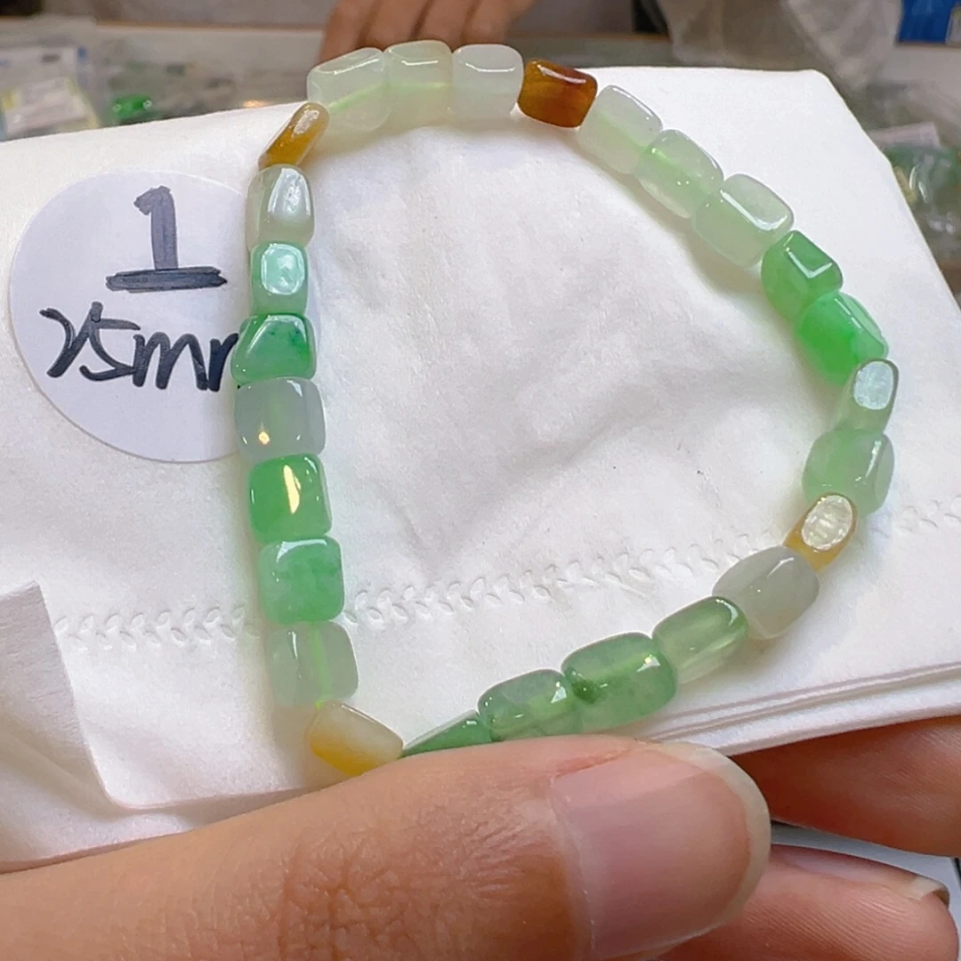 翡翠未镶嵌手链翡翠