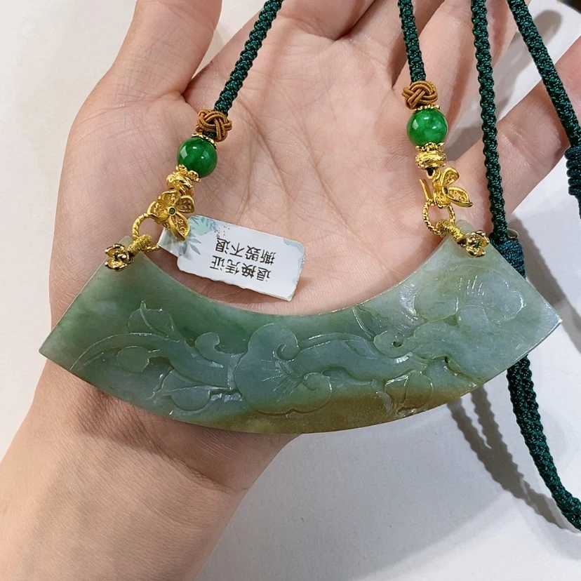 【闪购商品】翡翠未镶嵌颈饰吊坠