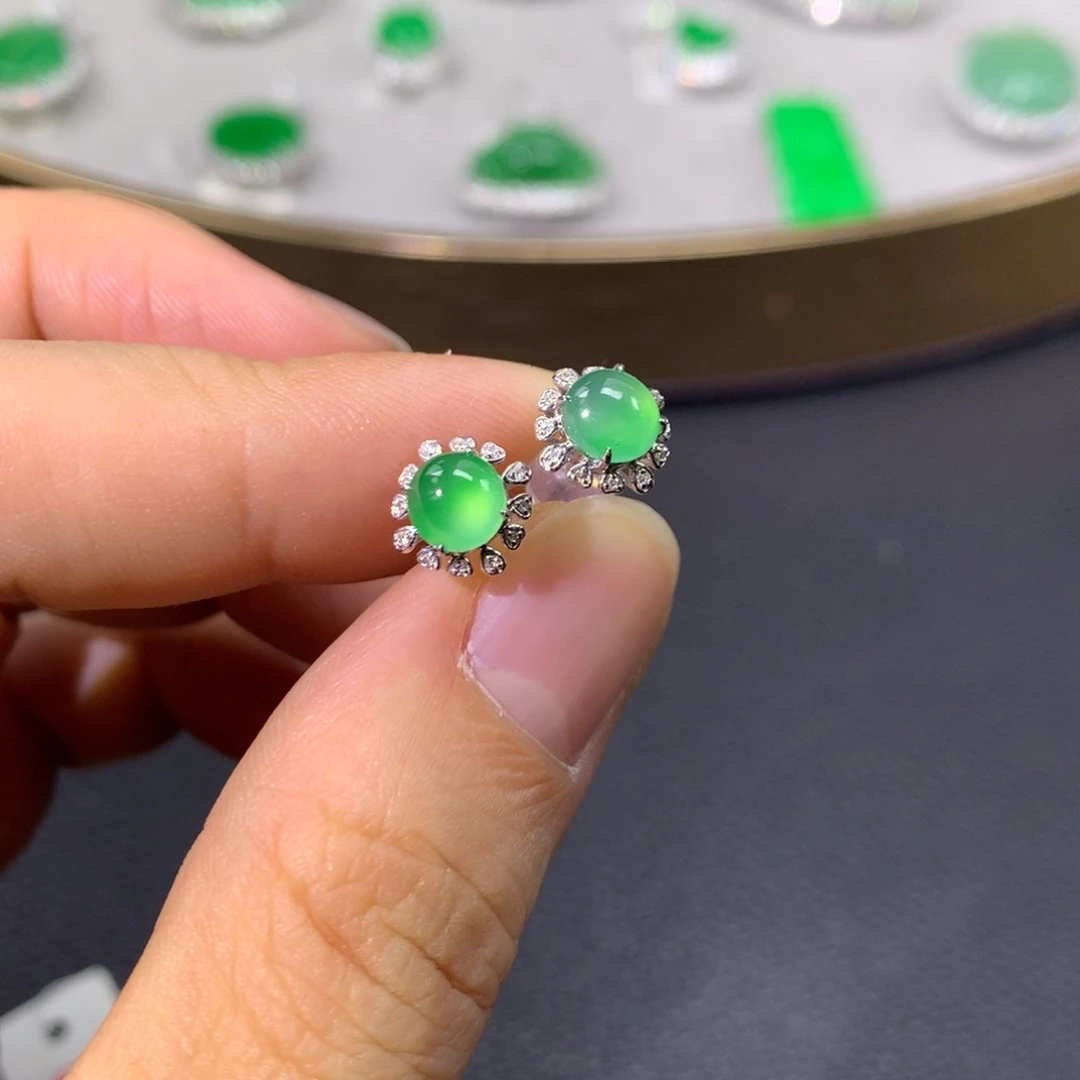 翡翠耳饰18K金镶嵌翡翠