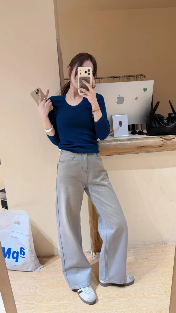 时髦套头U领露锁骨上衣女秋季新款长袖修身内搭打底衫显瘦休闲裤