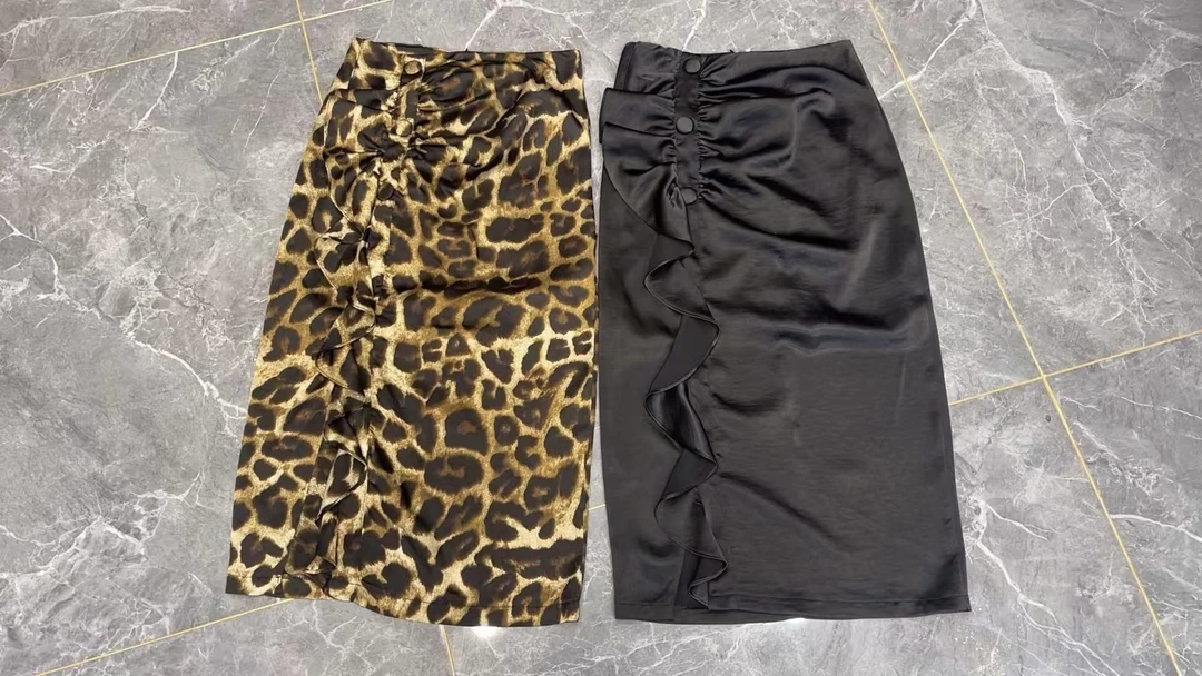 豹纹荷叶边开衩半身裙