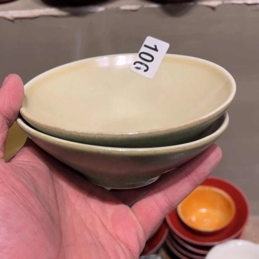瓷片风****2106外绿内黄斗笠小碗2个