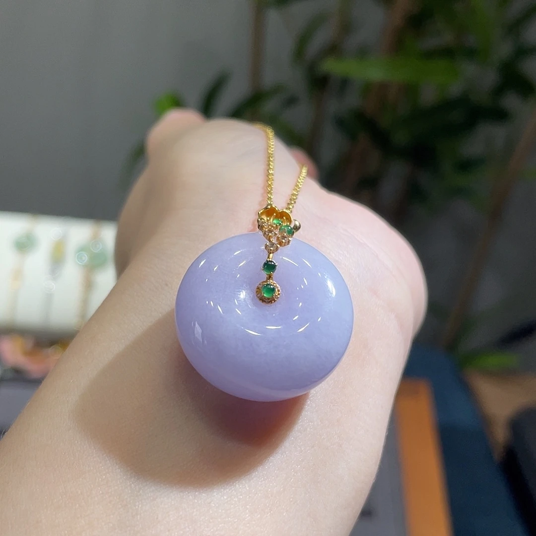 吊坠(不含链)18K金镶嵌翡翠面包扣