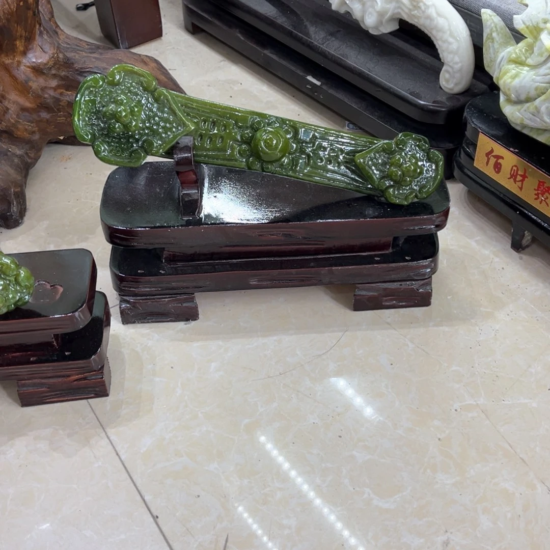 陈***浪玉手工制作精品摆件