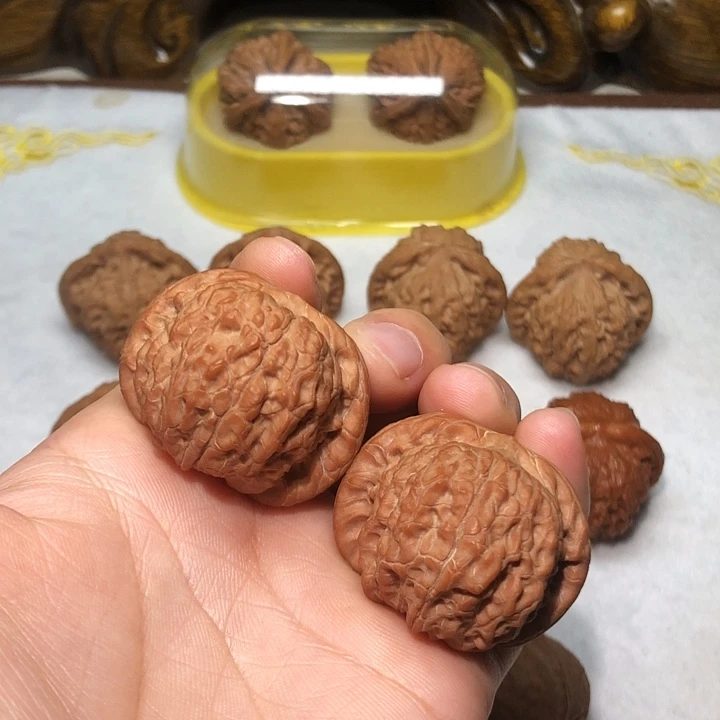 文玩核桃38血麒麟