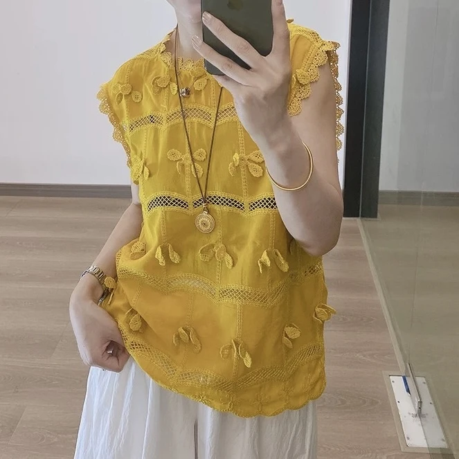 韩系无袖宽松显瘦红色蕾丝衫女夏季新款勾花镂空洋气百搭小衫上衣